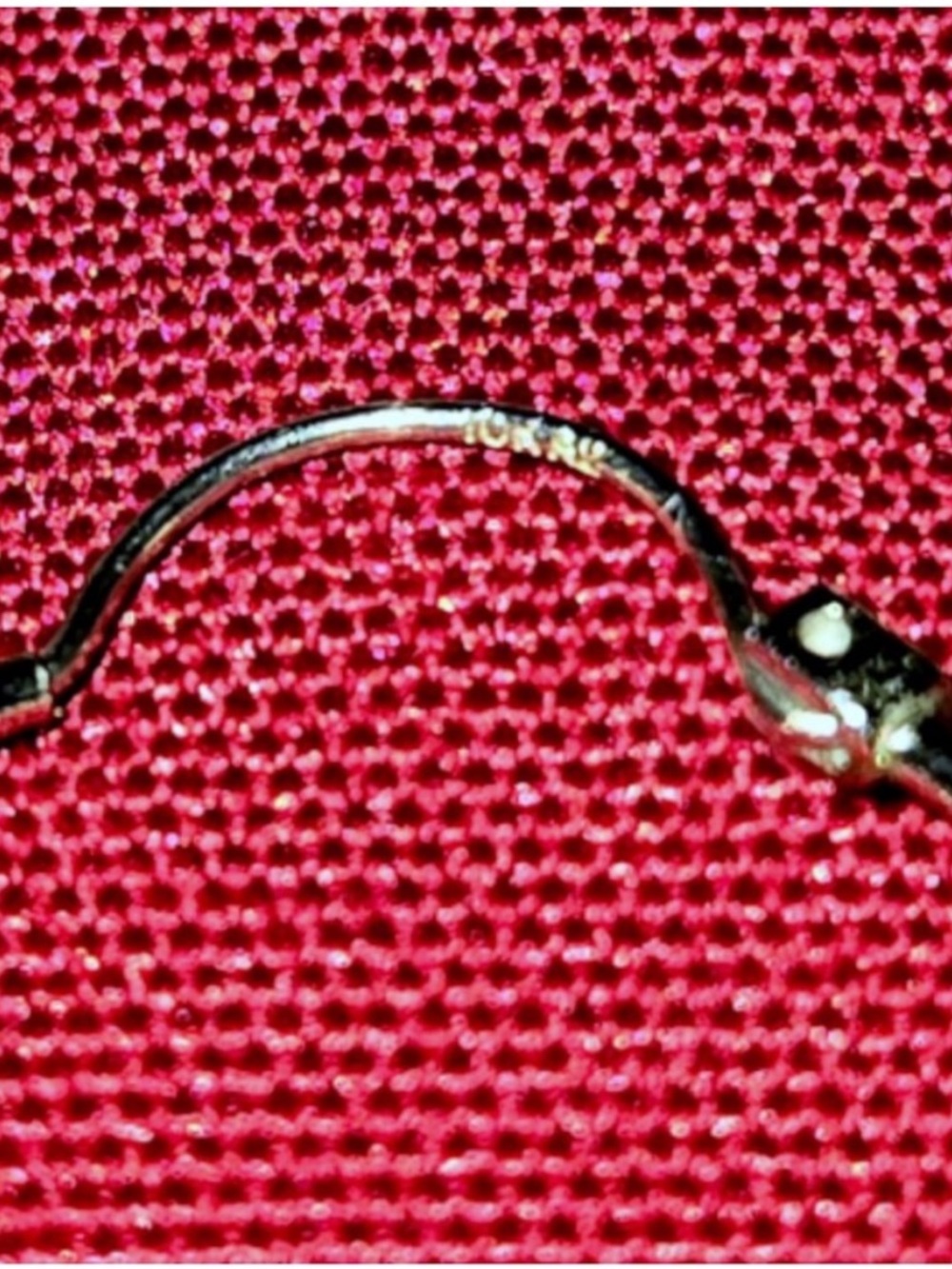 10k White Gold Twisted Vine Hoops - Picture 6 of 7